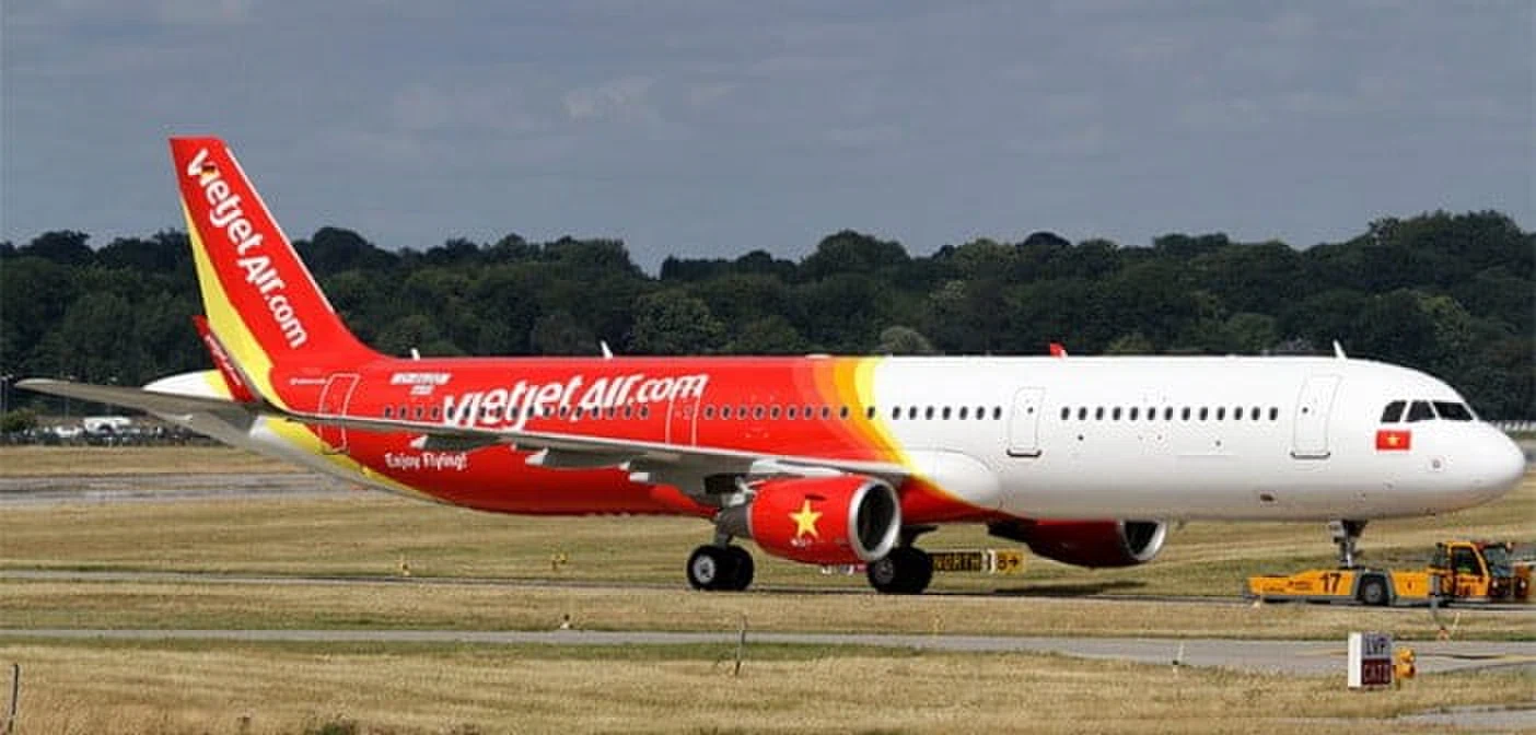images5504517 images5359668 images5359258 vietjetair800x336 702x336